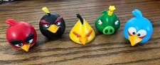 2019 Rovio Jazwares Angry Birds Push Button Game Pack - Red Bomb Chuck King Blue