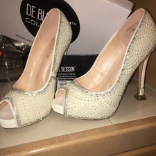 Bridal heels pumps Sz 8 Pearls N Bling De Blossom Patty's