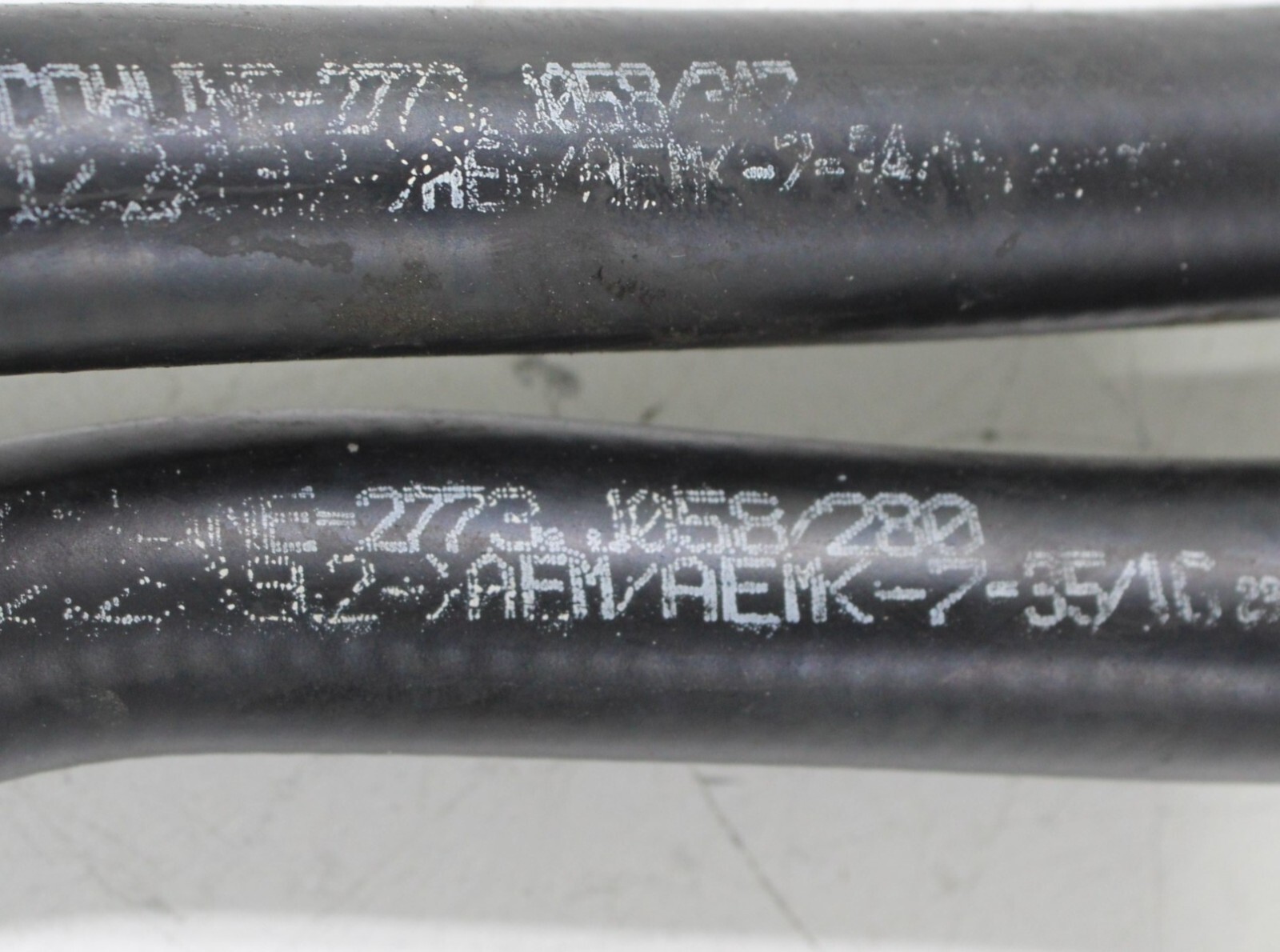 2017-2020 BENTLEY BENTAYGA 6.0L AWD FRONT DIFFERENTIAL AXLE OIL COOLER HOSE OEM