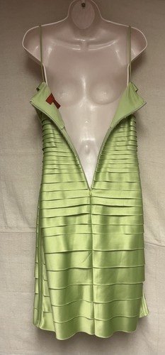 Flawless Green Layered Semi Formal Women’s Dress Size 10 JS Collections Petites - Picture 6 of 16