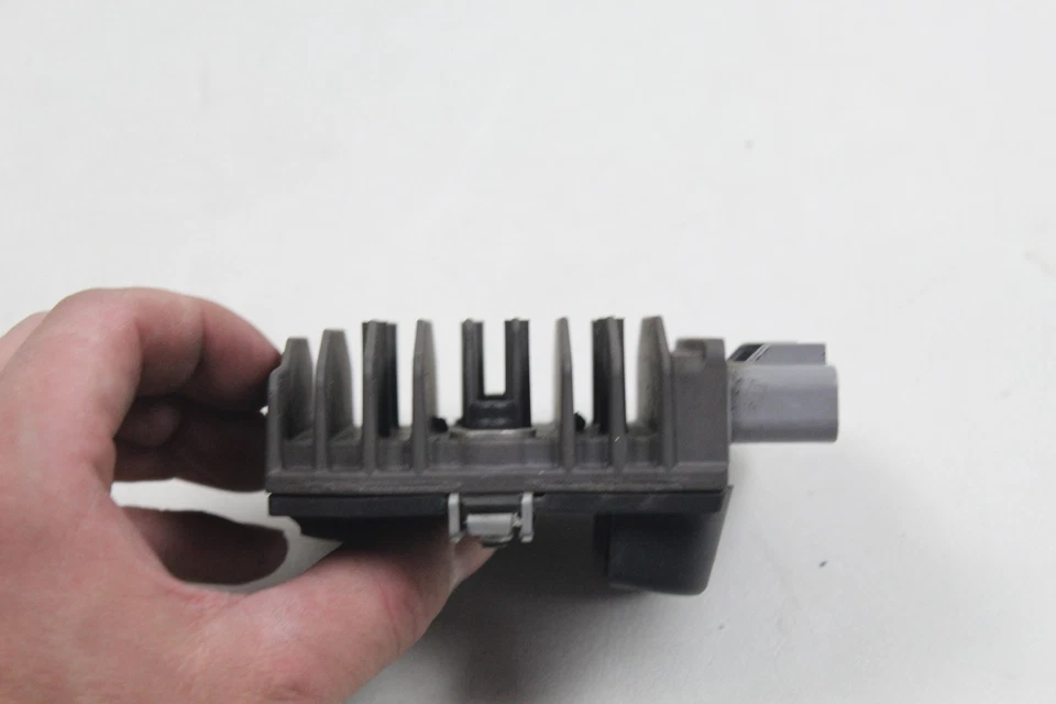 Regulador de voltaje rectificador OEM 54040321A Ducati Hypermotard 939SP 939 OEM Foto 4 de 4