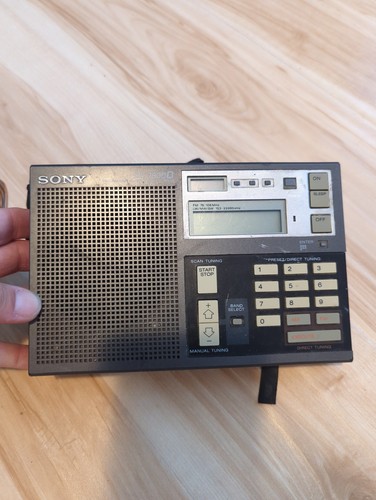 Vintage Sony Portable World Radio Synthesized Receiver ICF-7600D For Parts