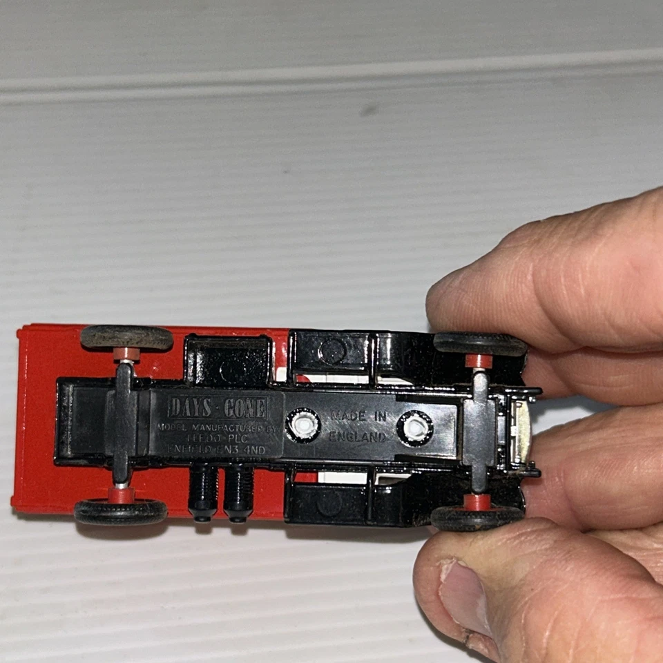 Lledo Days Gone 1926 Dennis Delivery Van White Campbell’s Soups Diecast Matchbox - image 4 of 4