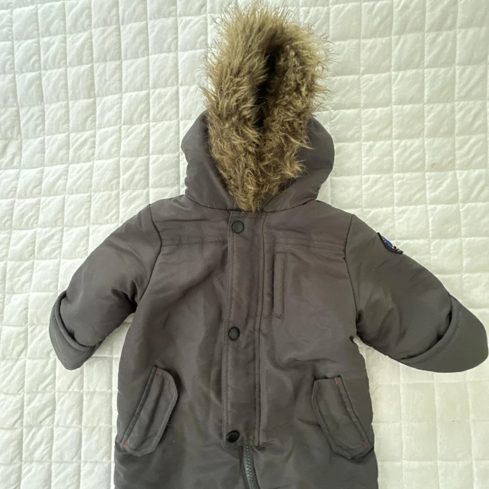 Macacão de neve ROTHSCHILD infantil 12M cinza com capuz inverno uma peça forrado de lã - Imagem 2 de 4