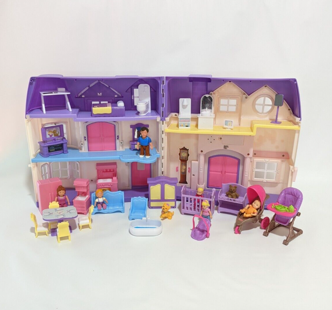 Toys R Us You Me Family Dollhouse Playset With Accessories Furniture/Dolls
