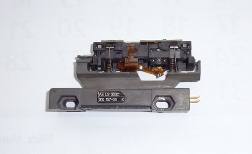 Abtastkopf AE LS 303 alte-Form Kabel 0,3m Würfelstecker (Austausch) Heidenhain Abtastkopf AE LS 303 alte-Form Kabel 0,3m Würfelstecker (Austausch) Heidenhain