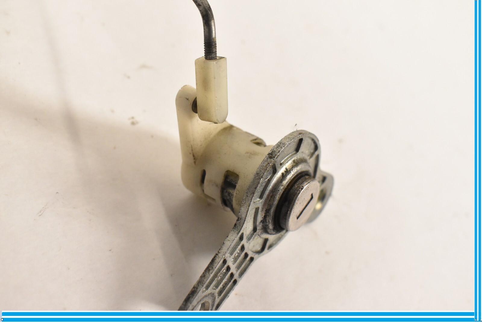 Maserati Quattroporte 2005-2006 Front Right Door lock cylinder