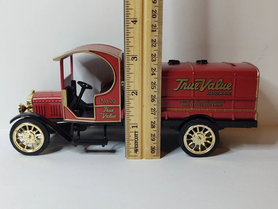2001 True Value RC Ertyl 1919 GMC Tanker Truck Bank 1:30 Scale Diecast w/Box - Image 4 of 4
