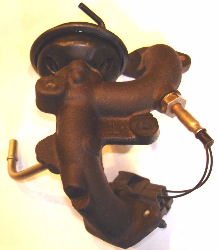 LEXUS TOYOTA OEM VÁLVULA EGR 25620-20010 LIMPIA, PROBADA CON SENSOR DE TEMPERATURA Foto 2 de 4