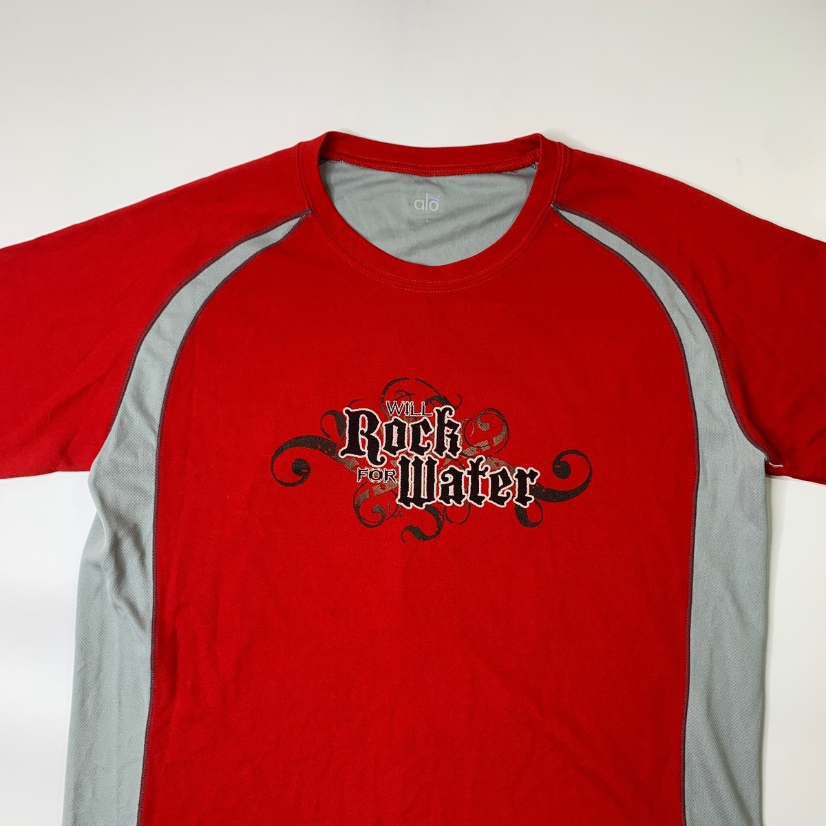 Vintage ALO Yoga T Shirt Mens L Large Grey Red Rock n Roll