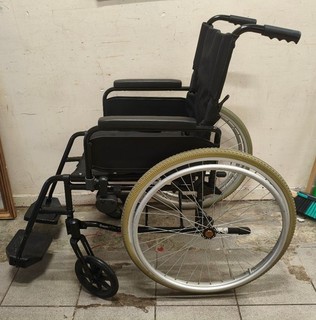 Dash Lite Self Propelled Folding Wheelchair CS S84