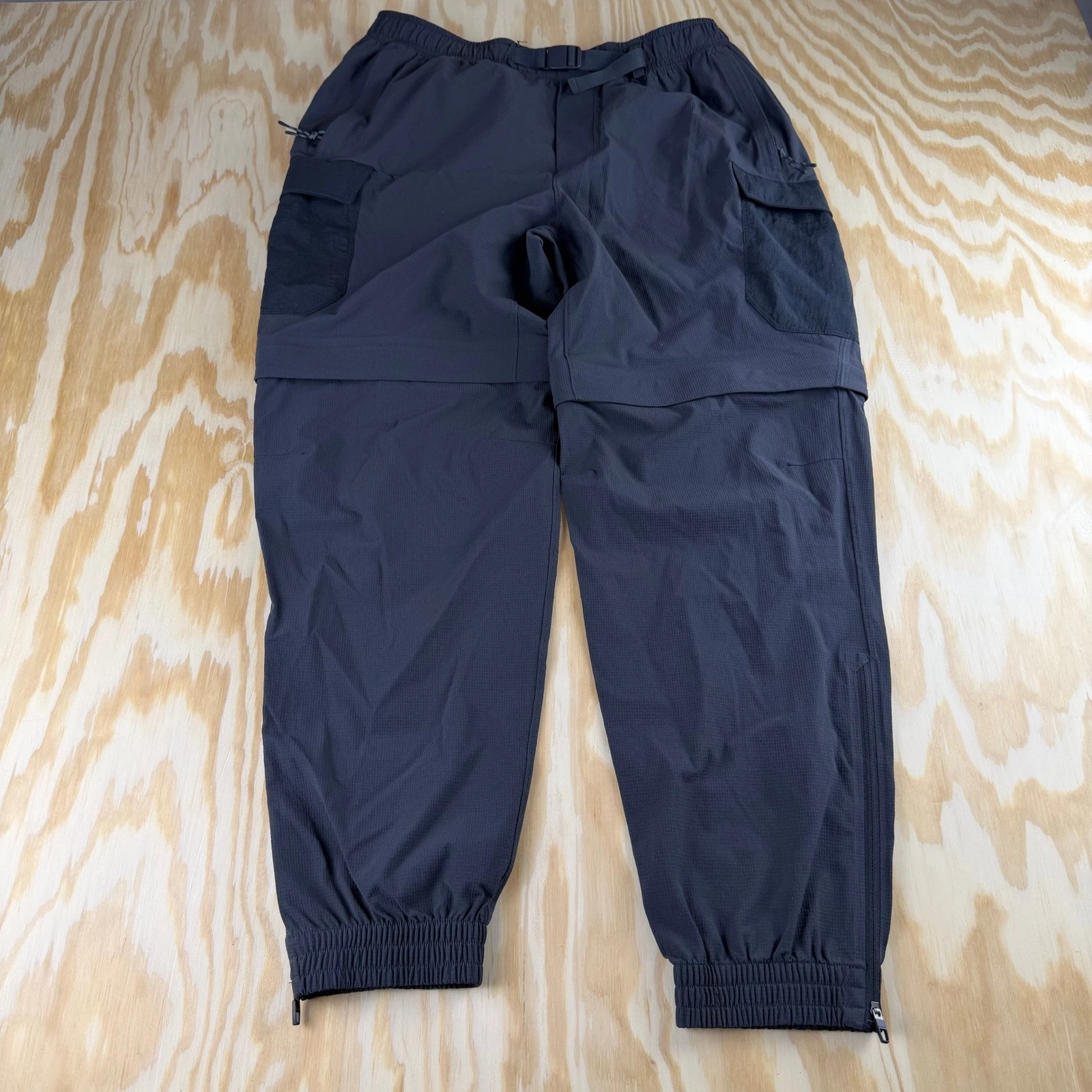 Lululemon Lab Convertible Cargo Pants Mens Large Grey Ripstop Hiking LM5AKJS