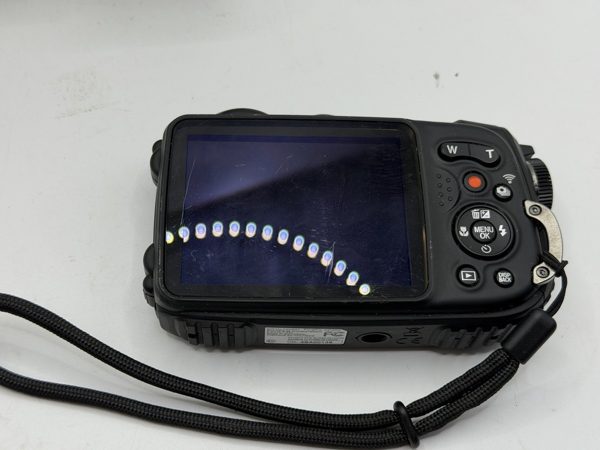 Fujifilm FinePix XP200 16.4 Mega Pixels 5x Optical Zoom Compact
