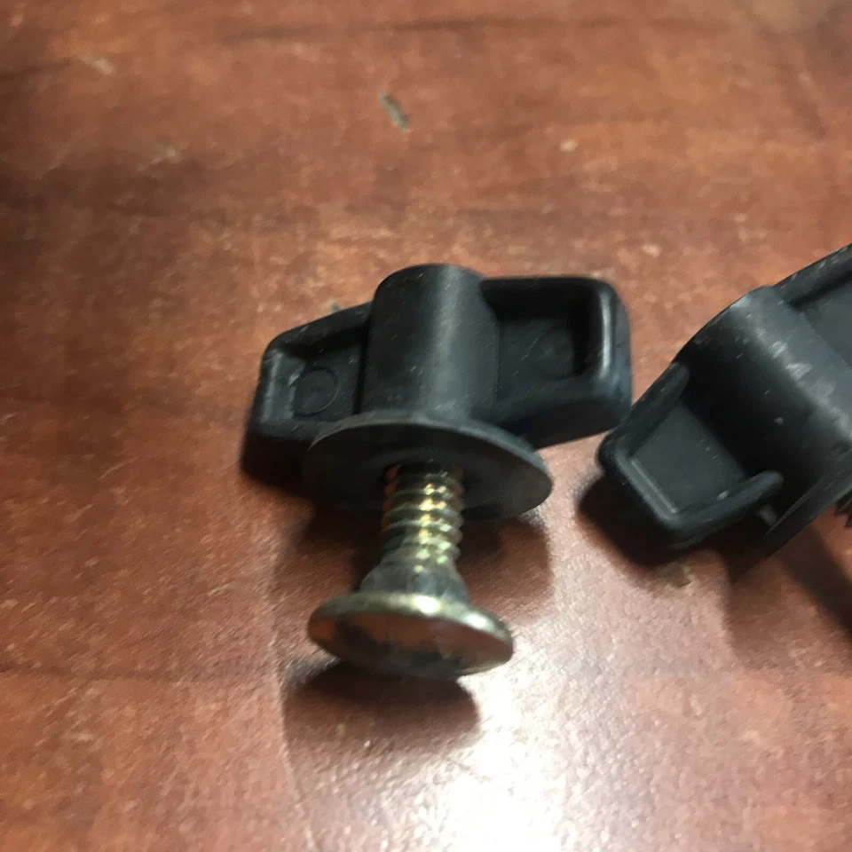 "Utilice un conjunto de tuercas de ala inferior de pieza OEM para cortacésped 11B-414L765 - 21"" pernos" Foto 4 de 4