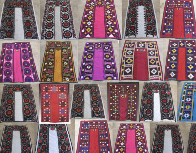 UZBEK SILK HAND EMBROIDERED SUZANI JOYPYSH  IN VARIATION