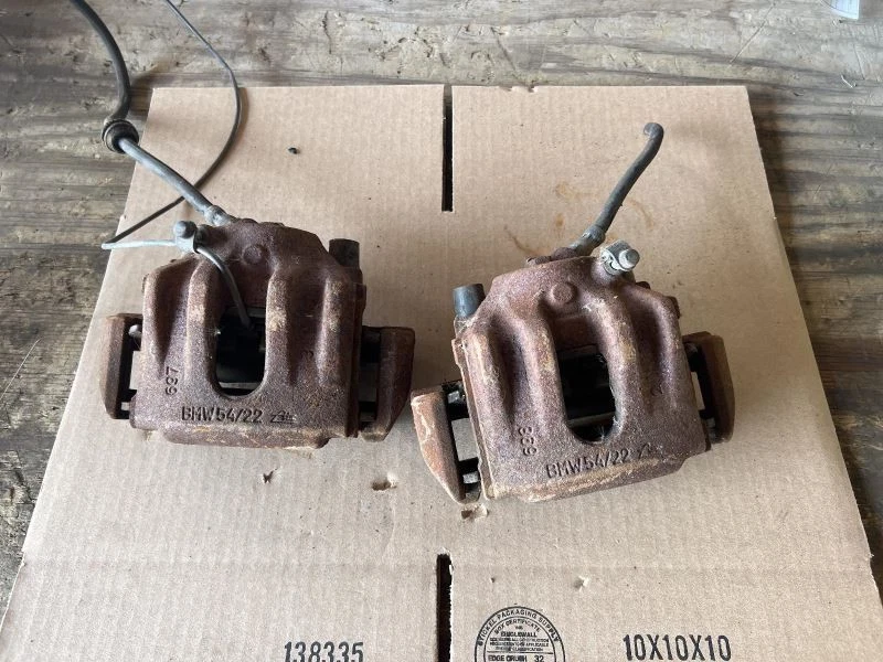 Driver Left Caliper Front Convertible Fits 92-95 01-06 BMW 325i 742382 - Image 2 of 4