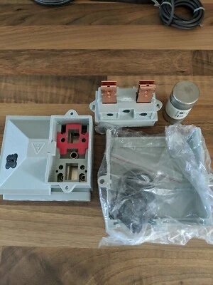 henley series 6 100 Amp single phase house service unit