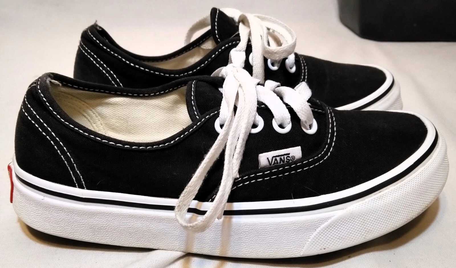 Vans Autentiche Sneakers Classiche Bianco e Nero Unisex Scarpe Tela M 3 5 W 5