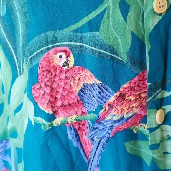 Paradise Found Vintage Hawaiian Button Down Parrot Tropical Women's Blouse