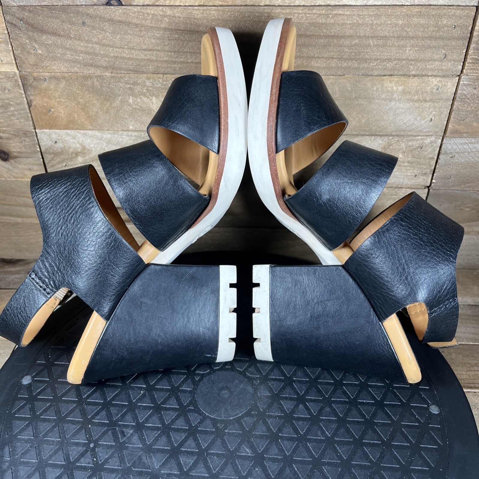 Korkease Womens Size 7 M Black Buckle Strap Sandals Chunky Heel Leather