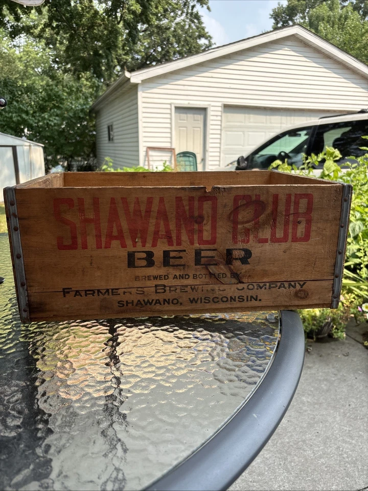 Shawano Club Wooden Beer Case, Farmers Brewing Company, Shawano Wisconsin  - Image 2 of 4
