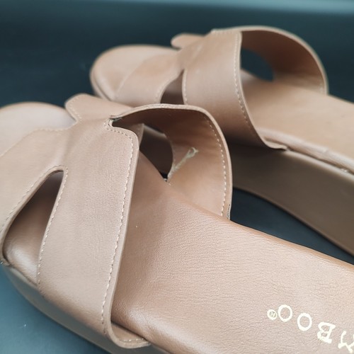 BAMBOO Shoes Tan Brown Platform Sandals Women's 7/EU37 Slip On 2" Heel Manmade - Imagen 7 de 9
