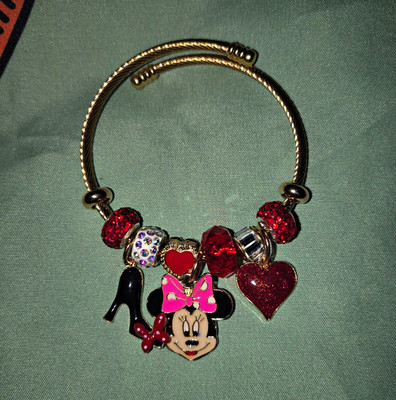 Disney Minnie Mouse Heart Charm Bracelet with Heart Charms Minnie Mouse Theme