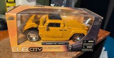 JADA TOYS 53549 HUMMER H3T CONCEPT DUB CITY KUSTOMS -YELLOW. 1:24- GOOD IN BOX
