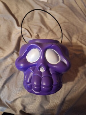 Vintage General Foam Purple Skull Halloween Candy Pail Bucket Blow Mold USA