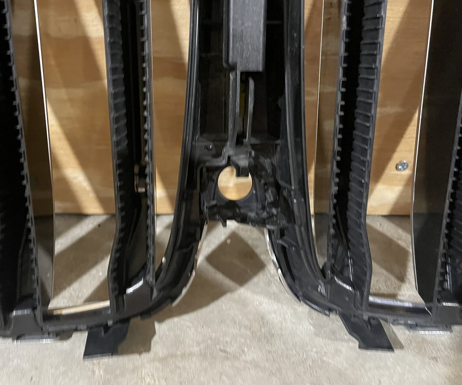 2019-2021 BMW X7 G07 Front Upper Grill Grille Chrome W/ Camera  