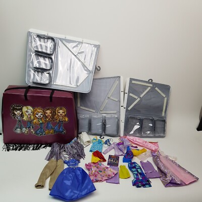 2002 BRATZ Doll Clothing Zip Travel Bag Carrying Case 15 dolls, shoes & clothes