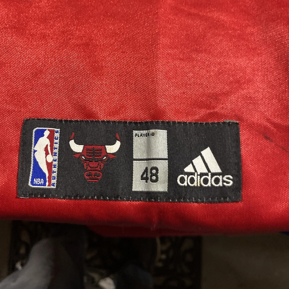 ADIDAS DERRICK ROSE #1 CHICAGO BULLS NBA BASKETBALL STITCHED JERSEY SZ 48 - Image 3 of 4