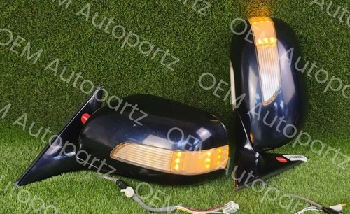Toytoa Crown athlete 2004-2008 Side mirrors Pair with LED lights Oem Jdm used