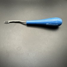 Vintage Latch Hook Rug Yarn Tool Made in Korea Blue Plastic Handle