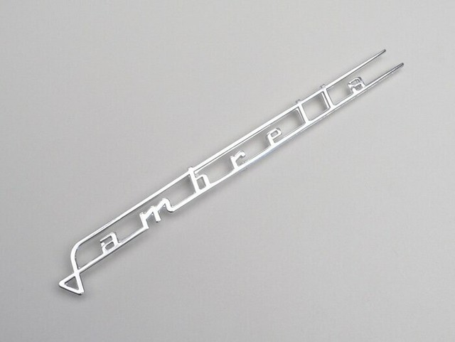 Casa Lambretta Side Panel Badges  . Flat Floor And Horizontal Lower Panel Lines Were A Signature Of The This Is The First Machine Wearing The Lambretta Badge That Doesn�t Have A Horizontal Floor For The Rider�s You Can Accuse Me Of Being Stuck In The Mud,.