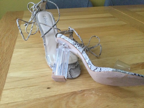 ladies faux snake skin shoes size 7 very good condition - Picture 2 of 11