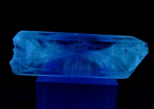 GYPSUM var SELENITE crystal LW FLUORESCENT HOURGLASS !!! Poland - Dobrzyń /ph779 - Picture 8 of 17