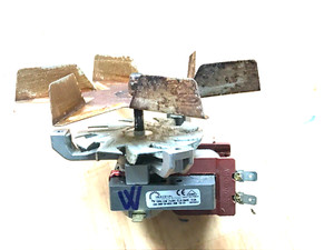 Merzifon. Typ EMF-15.001.Motor.Lüfter. 26 W.TOP.