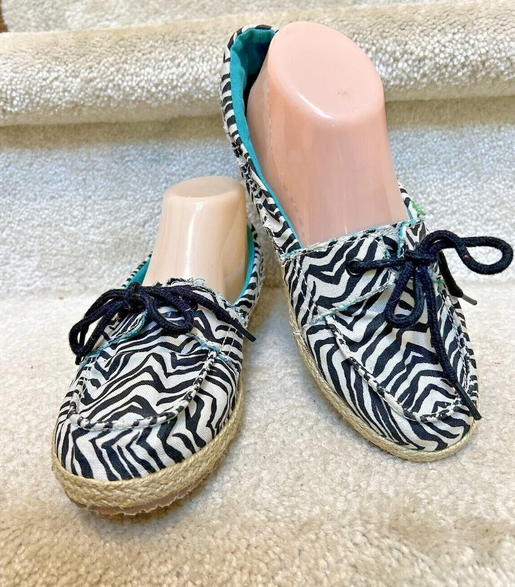 SANUK Animal Print Zebra Print Canvas Loafer/Boat Size 9 USA women's