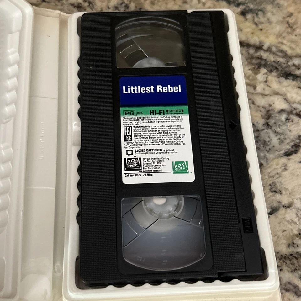 Vintage - THE LITTLEST REBEL - SHIRLEY TEMPLE (VHS, 1934 Clamshell) Foto 3 de 4