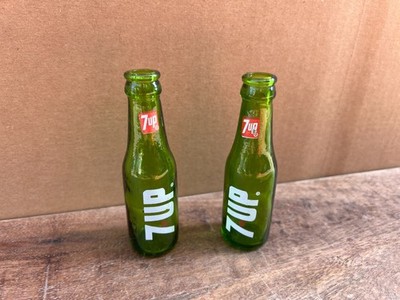 7 UP GLASFLASCHE,  MINIATUR GLAS FLASCHE, VINTAGE, SAMMLERSTUCK