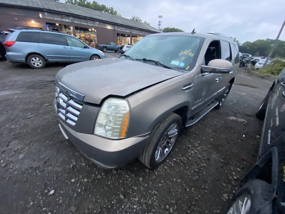 Used Left Door Mirror fits: 2007 Cadillac Escalade Power w/turn signal opt DL3 L - Изображение 3 из 4