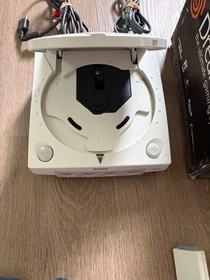 Sega Dreamcast Bundle with original box 
