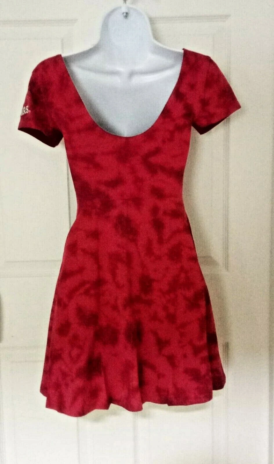 UNDERCOVER Abito ROSA Victoria's Secret ARKANSAS rosso taglia S manica corta skater linea A