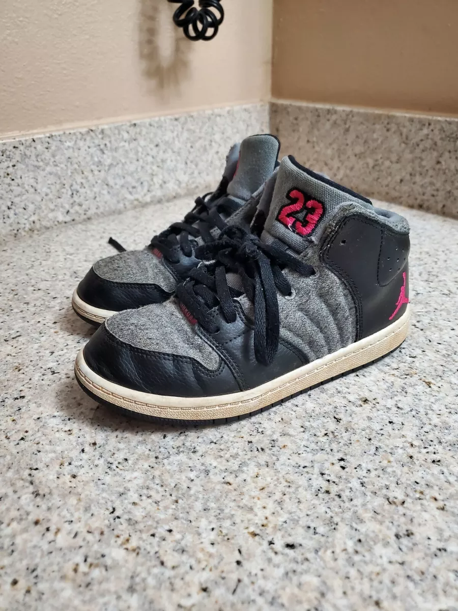 Basketball shoes sales for kids jordans