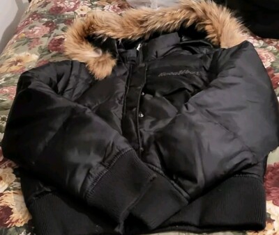 ROCAWEAR XL *Black And Gold Puffer Jacket With Hood