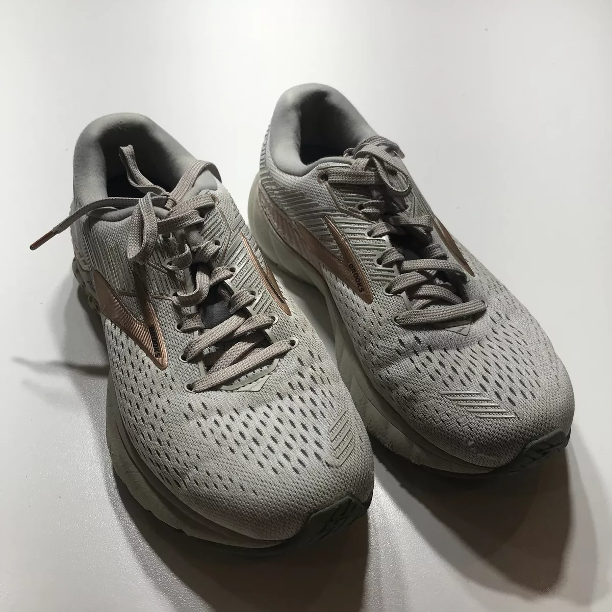 Brooks shoes clearance with guide rails
