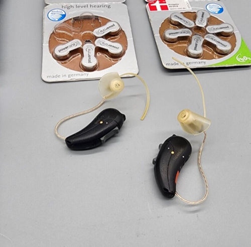Siemens Hearing Aids Set w/ Remote & Batteries PowerOne P312 - Tested - Picture 3 of 6