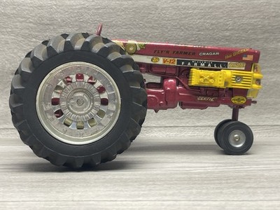 1/16 Fly'n Farmall McCormick IH 560 Ertl Toy Pulling Puller Tractor