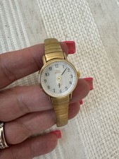 Women's Timex Indiglo. 4,775,964 4,527,096. Classic design with white face